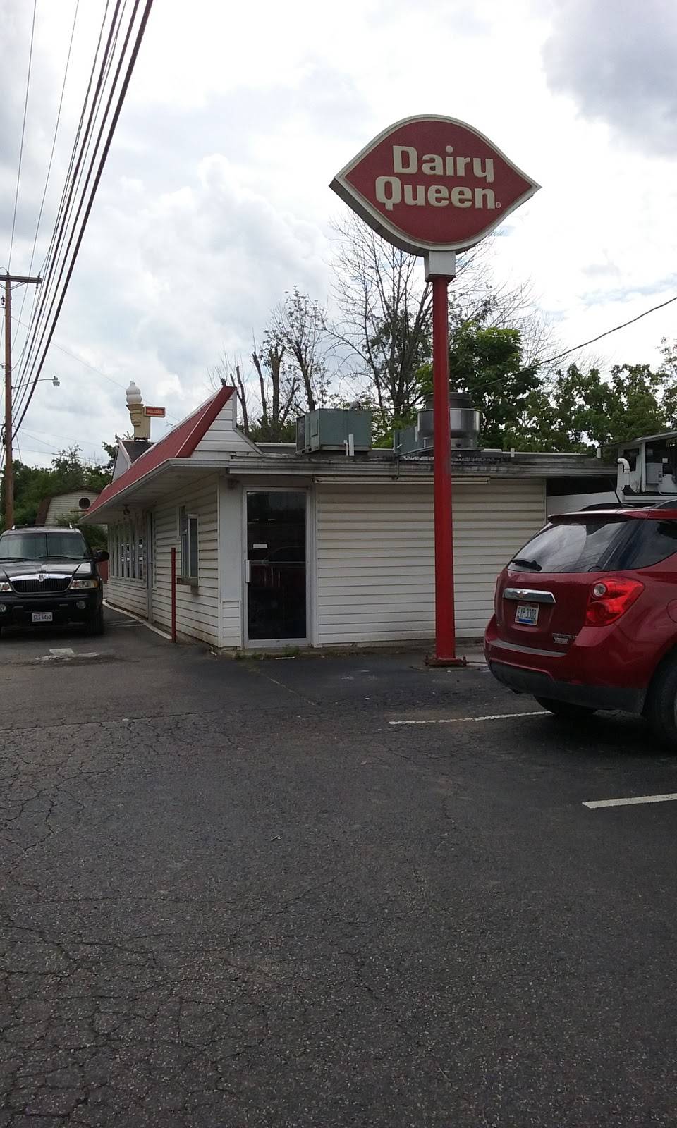 Dairy Queen | restaurant | 44475 OH-821 S, Caldwell, OH 43724, USA | 7407322496 OR +1 740-732-2496