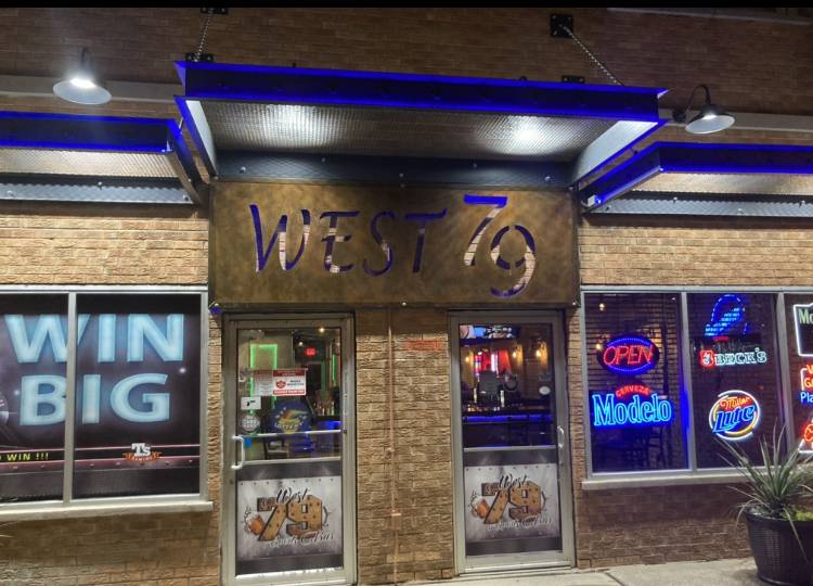 West 79 Sports Bar | restaurant | 7107 W 79th St, Burbank, IL 60459, USA | 7085996399 OR +1 708-599-6399