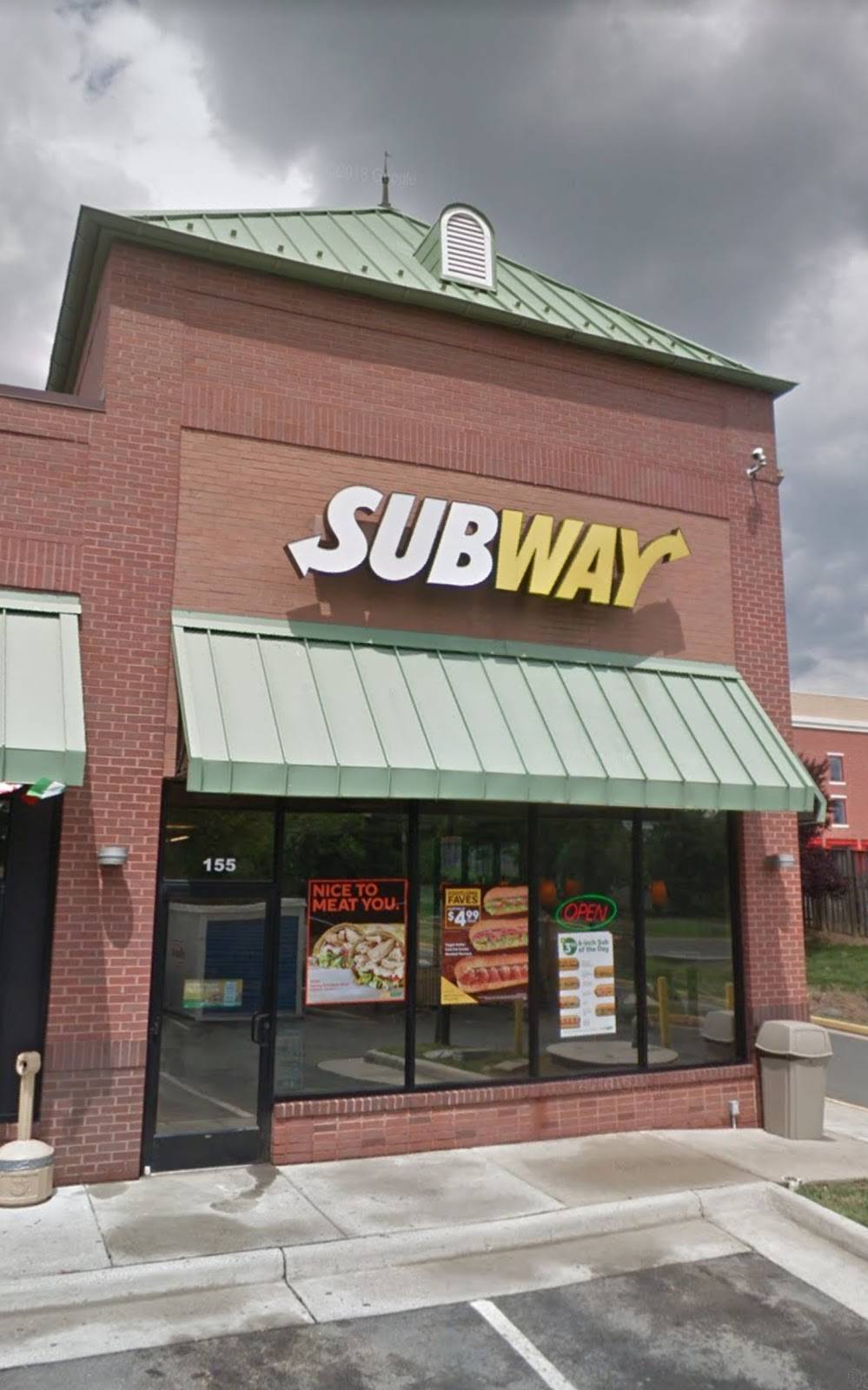 Subway Restaurants | restaurant | Oak Grove Center, 23070 Oakgrove Rd Unit 155, Sterling, VA 20166, USA | 7034373027 OR +1 703-437-3027