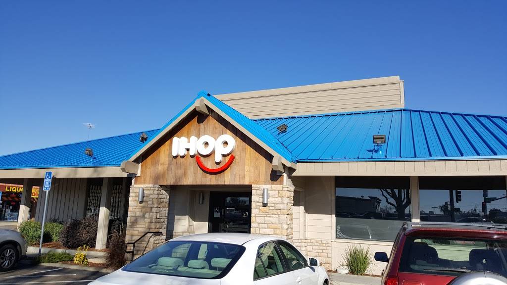 IHOP | restaurant | 100 N Sunrise Ave, Roseville, CA 95661, USA | 9167714748 OR +1 916-771-4748