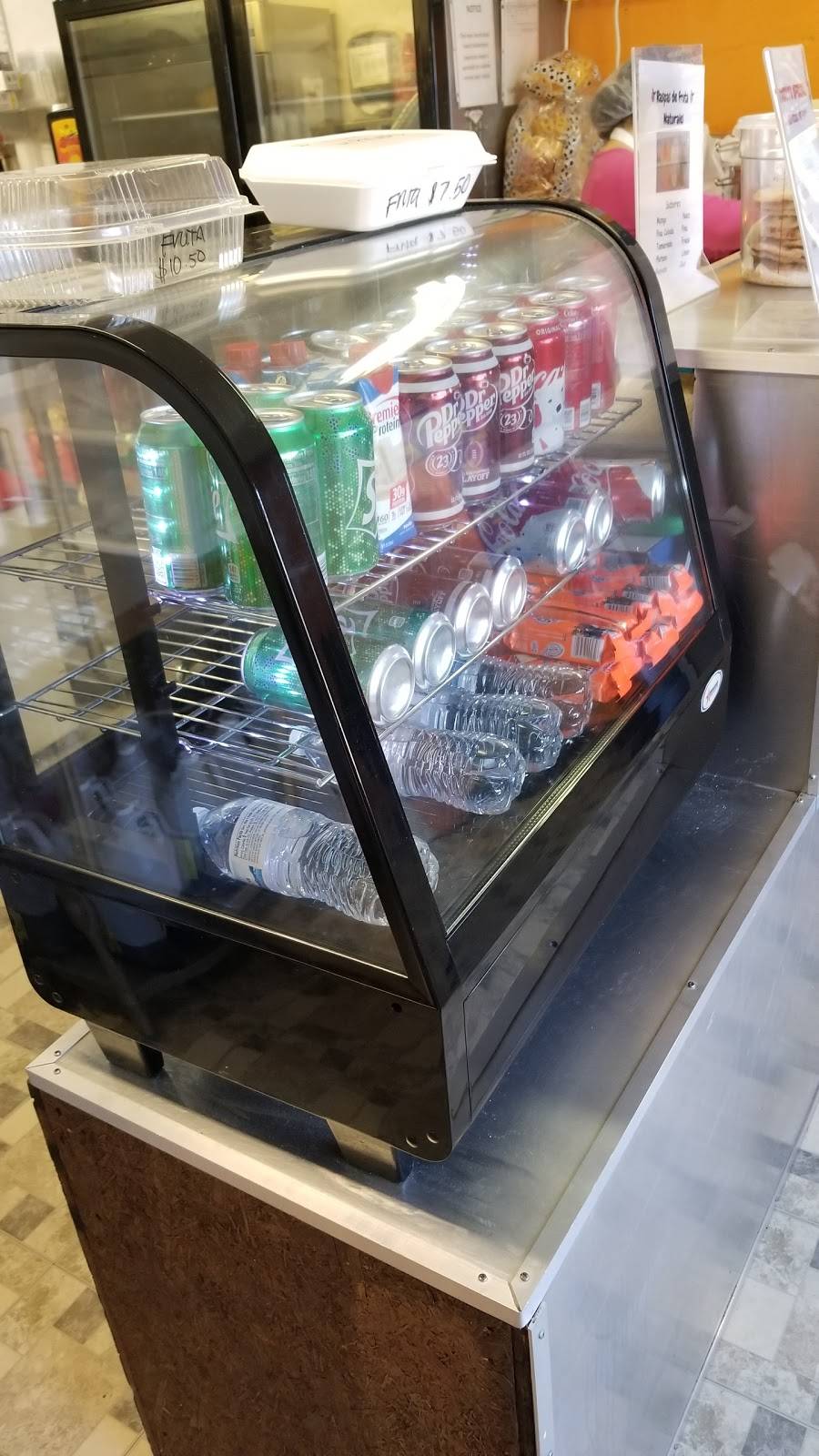 El Rico Chamoyon | restaurant | 710 N Main St, Duncanville, TX 75116, USA | 9724001199 OR +1 972-400-1199