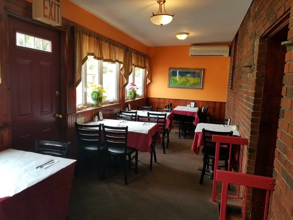 The Clinton | restaurant | 9-17 Clintonville St, Whitestone, NY 11357, USA | 7187464800 OR +1 718-746-4800