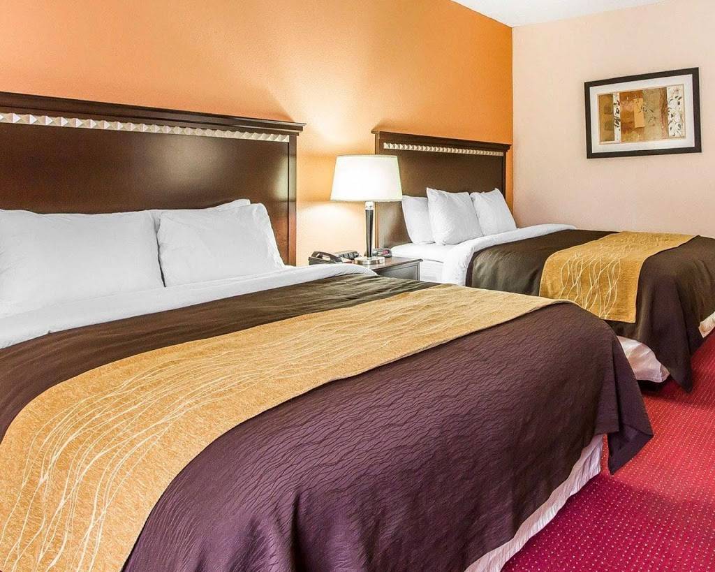 Comfort Inn & Suites Lincoln Talladega I-20 | restaurant | 850/A Speedway Industrial Dr, Lincoln, AL 35096, USA | 2055483058 OR +1 205-548-3058