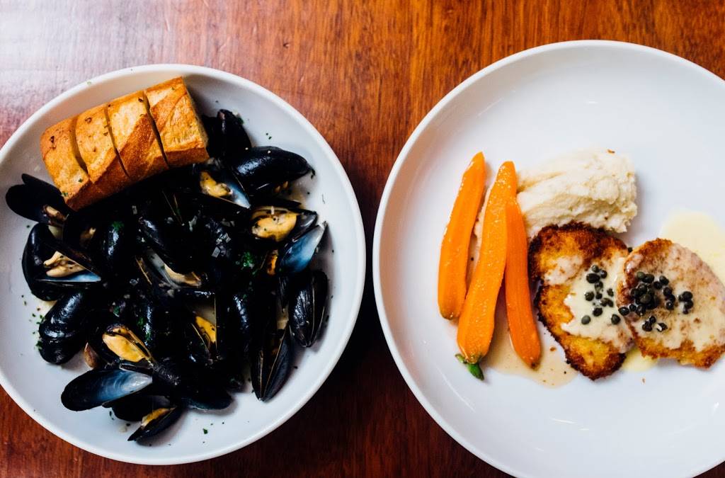 Jonathans Ogunquit | restaurant | 92 Bourne Ln, Ogunquit, ME 03907, USA | 2076464777 OR +1 207-646-4777