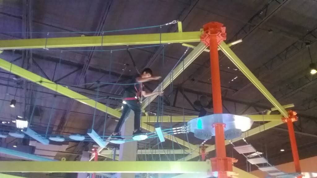 Main Event Stafford | restaurant | 12626 Fountain Lake Cir, Stafford, TX 77477, USA | 2813137200 OR +1 281-313-7200