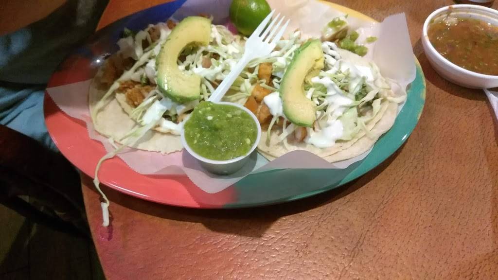 Mariscos Las Casuelitas | restaurant | 307 Cottonwood Rd, Bakersfield, CA 93307, USA | 6618479898 OR +1 661-847-9898