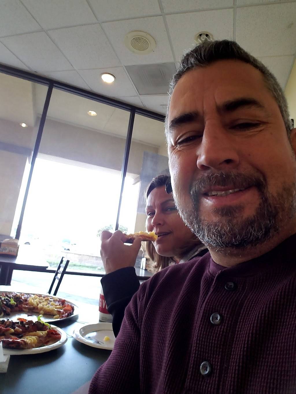 Round Table Pizza | meal delivery | 15501 San Pablo Ave, Richmond, CA 94806, USA | 5102235800 OR +1 510-223-5800