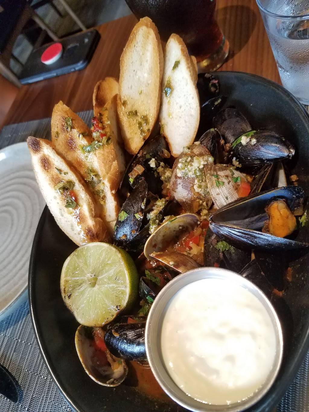 Provecho Latin Provisions | restaurant | 110 S Main St, Crown Point, IN 46307, USA | 2196630050 OR +1 219-663-0050