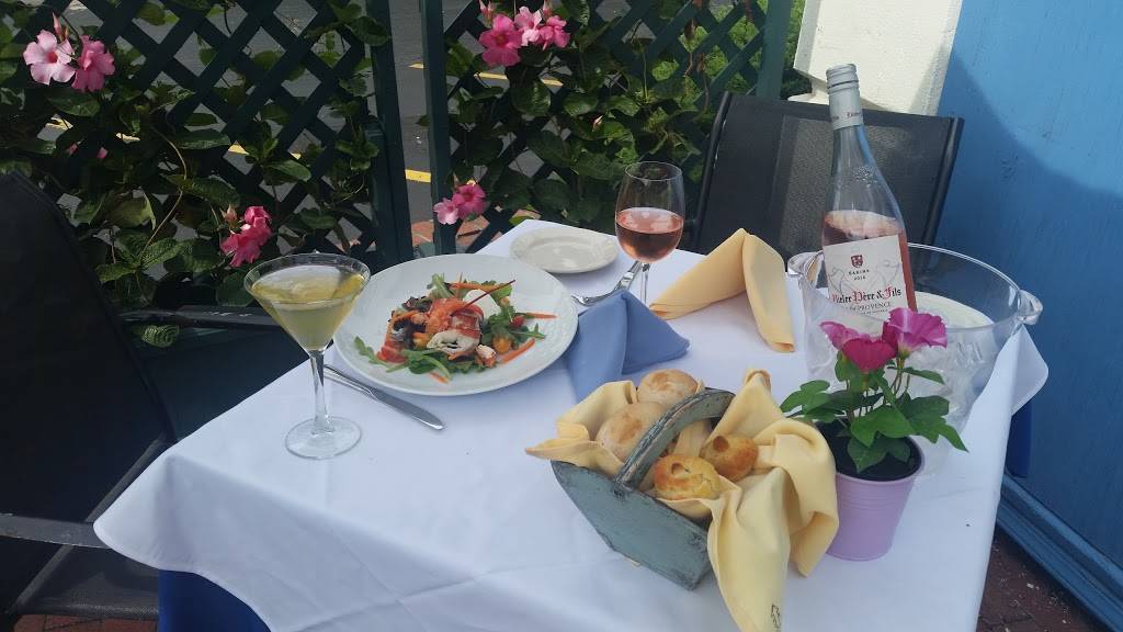 Crew Kitchen & Bar | restaurant | 134 New York Ave, Huntington, NY 11743, USA | 6315493338 OR +1 631-549-3338