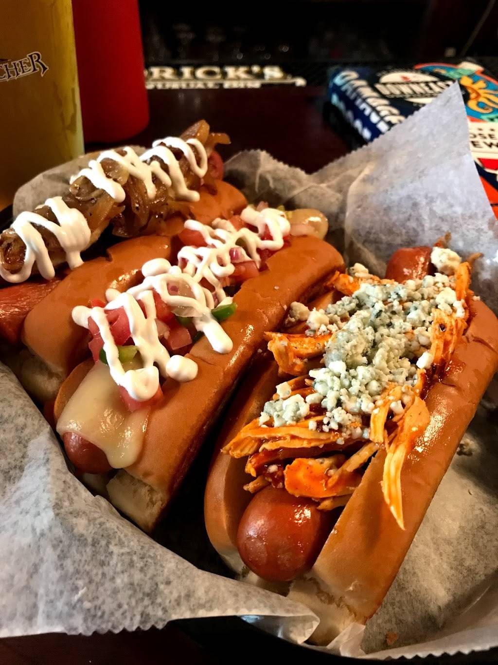 Luckys Last Chance Queen Village | restaurant | 848 S 2nd St, Philadelphia, PA 19147, USA | 2675192080 OR +1 267-519-2080