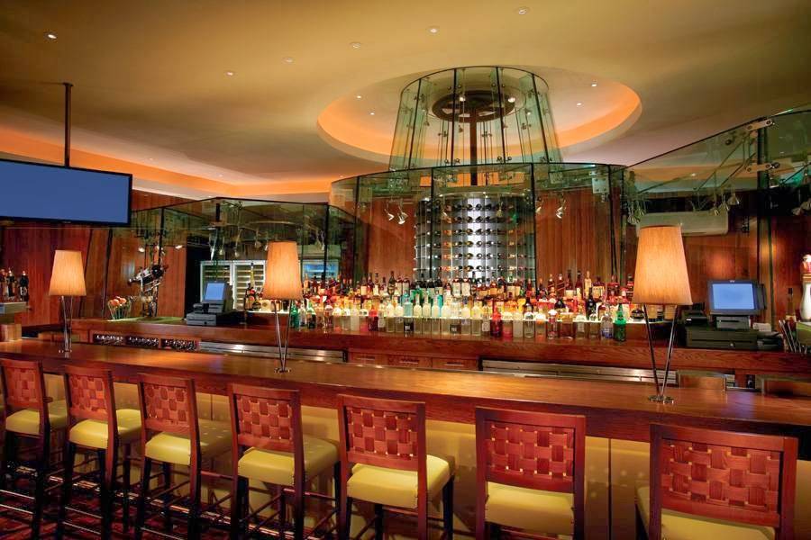 Summit | restaurant | 19 Lake Cir, Colorado Springs, CO 80906, USA | 7195775896 OR +1 719-577-5896