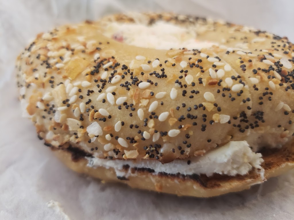 Blondies Bagels & Cafe | cafe | 245 Seven Farms Drive #130, Charleston, SC 29492, USA | 8433778671 OR +1 843-377-8671