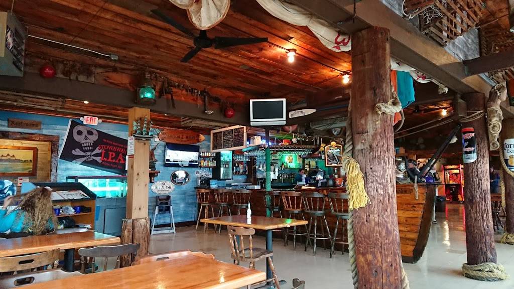 Surf 6 | restaurant | 2 Cortland Ave, Old Orchard Beach, ME 04064, USA | 2079342058 OR +1 207-934-2058