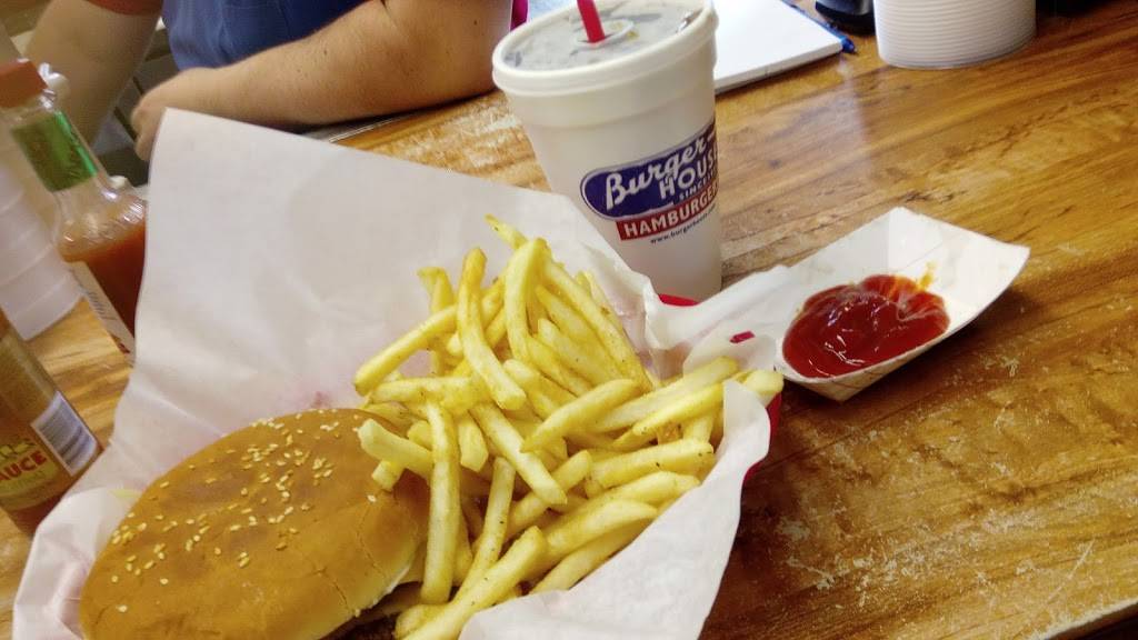 Burger House | restaurant | 6913 Hillcrest Ave, Dallas, TX 75205, USA | 2143610370 OR +1 214-361-0370