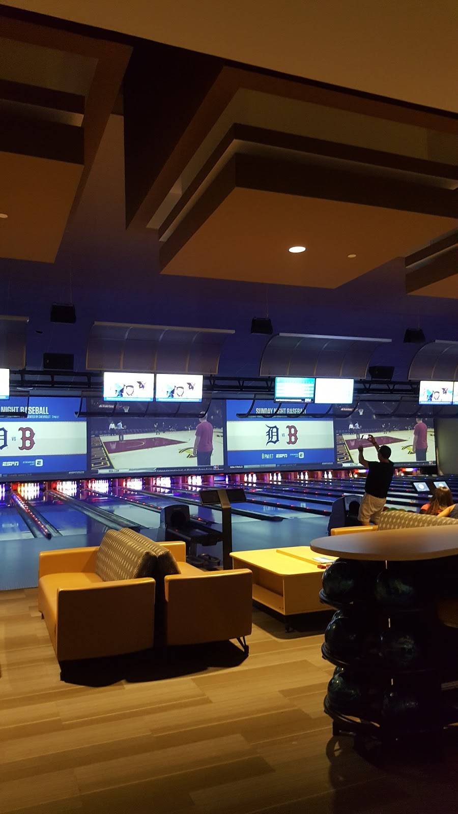 Santikos Entertainment Casa Blanca | restaurant | 11210 Alamo Ranch Pkwy, San Antonio, TX 78253, USA | 2109820180 OR +1 210-982-0180