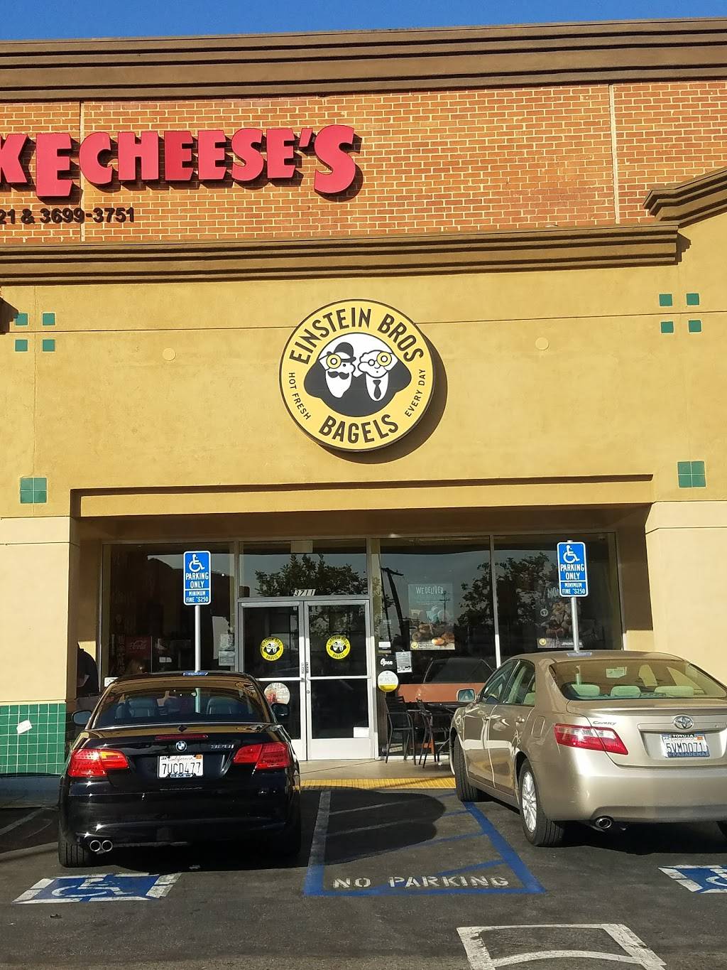 Einstein Bros. Bagels | cafe | 3711 E Foothill Blvd, Pasadena, CA 91107, USA | 6263510352 OR +1 626-351-0352