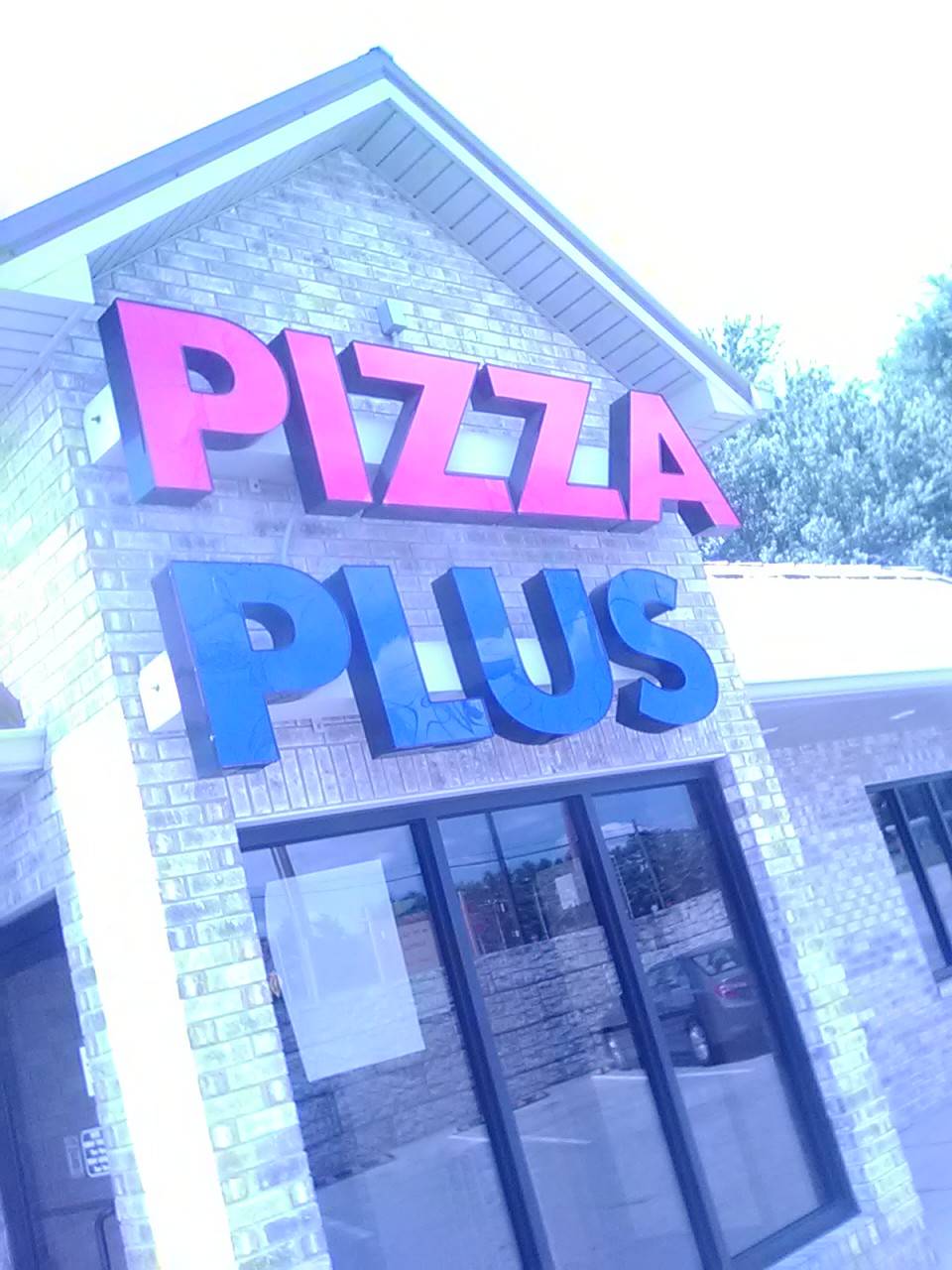 Pizza Plus, Airport Parkway | restaurant | 2492 TN-75, Blountville, TN 37617, USA | 4232122600 OR +1 423-212-2600