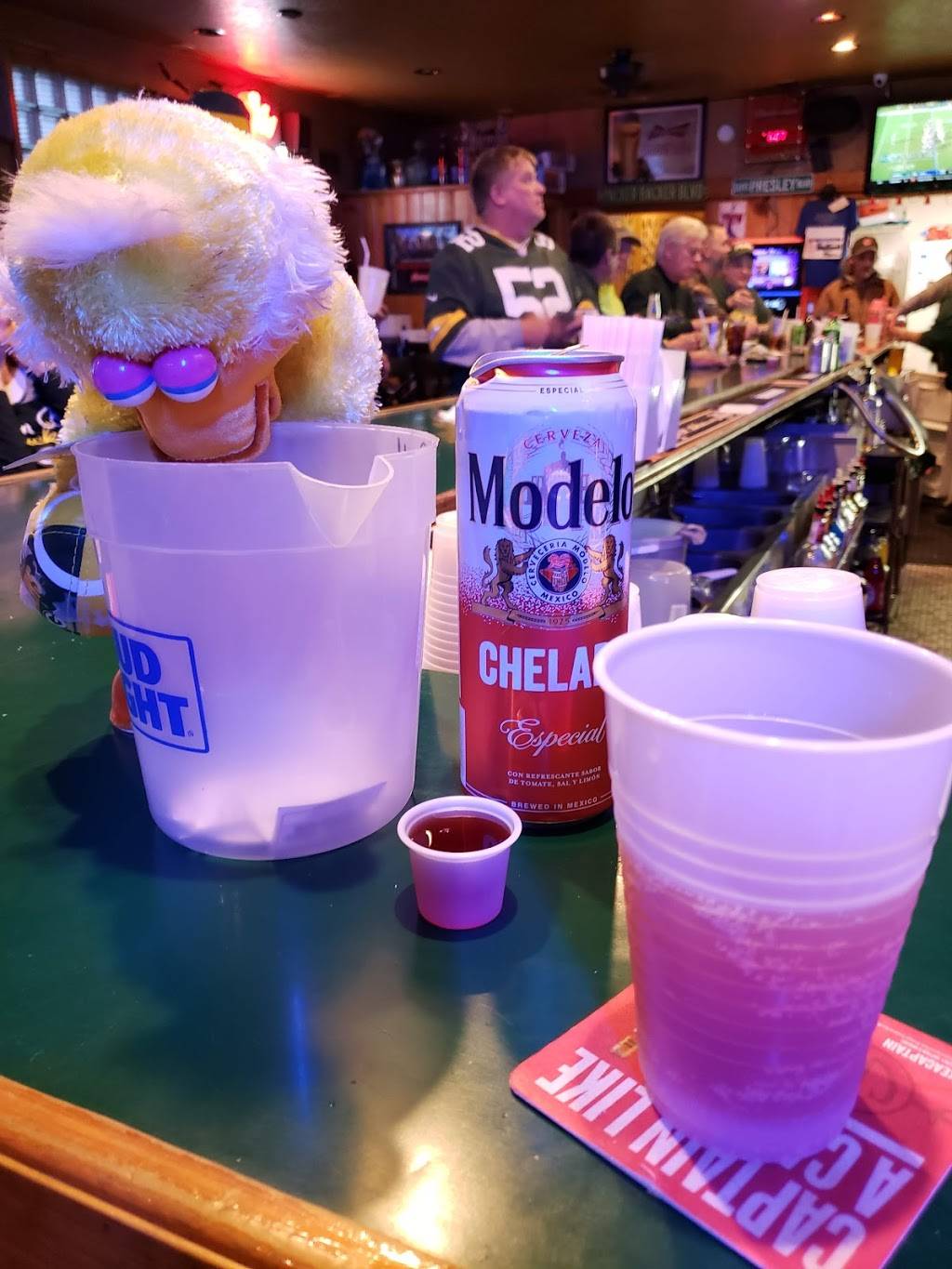 M & R Station | restaurant | 818 S 3rd Ave, Wausau, WI 54401, USA | 7152985995 OR +1 715-298-5995