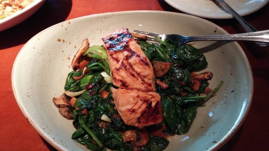 P.F. Changs | restaurant | 2361 Fountain Square Dr, Lombard, IL 60148, USA | 6306529977 OR +1 630-652-9977