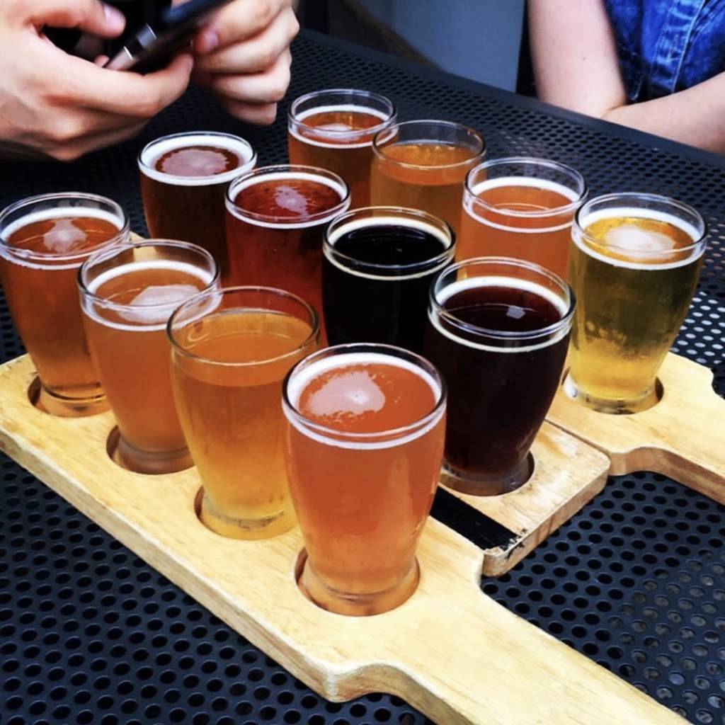 Beerhead Bar & Eatery | restaurant | 8003 Crile Rd, Painesville, OH 44077, USA | 4405795430 OR +1 440-579-5430