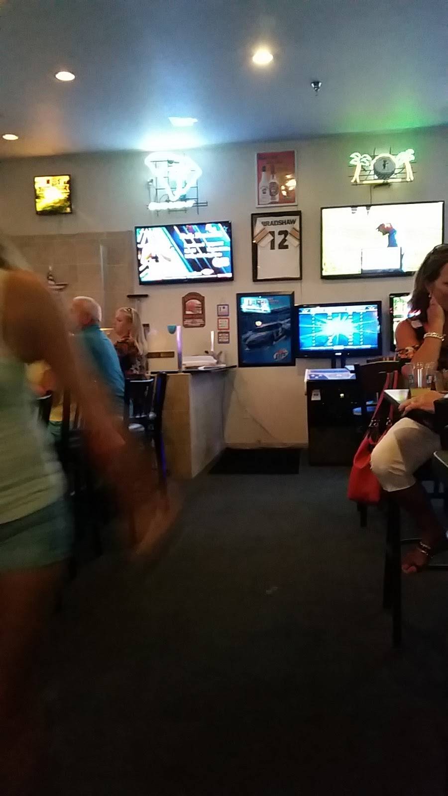 Putters Pub | restaurant | 5183 Barefoot Resort Bridge Rd, North Myrtle Beach, SC 29582, USA | 8433903227 OR +1 843-390-3227