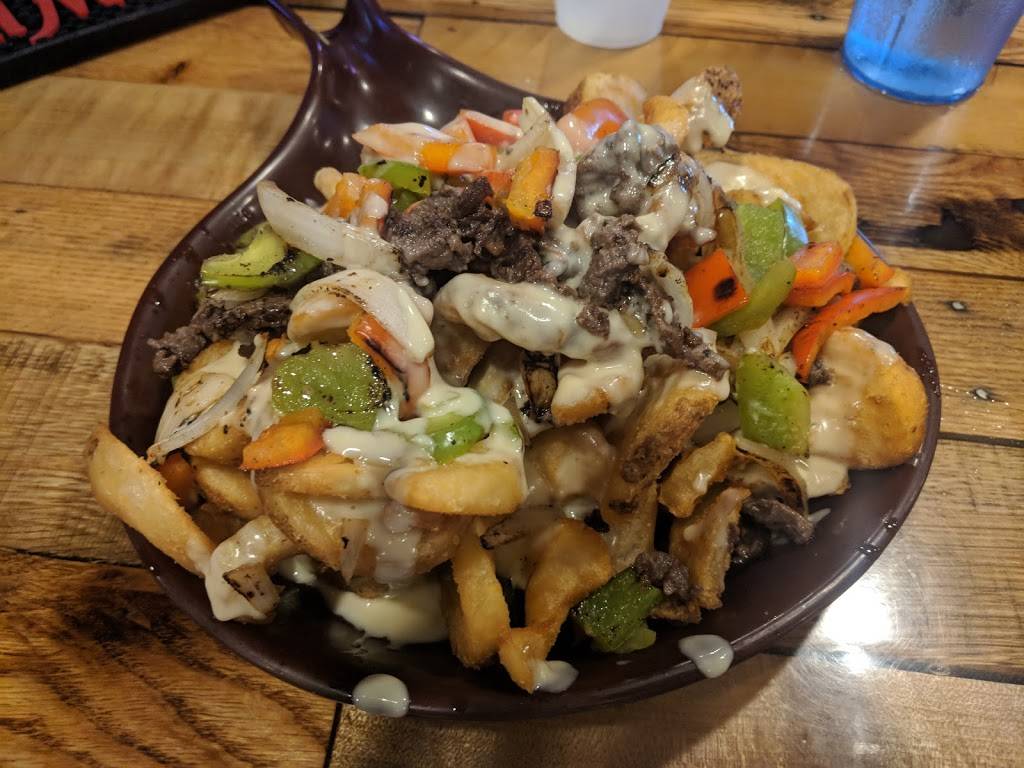 Shooters / Diamond Daves | restaurant | 518 W Jackson St, Macomb, IL 61455, USA | 3094210539 OR +1 309-421-0539