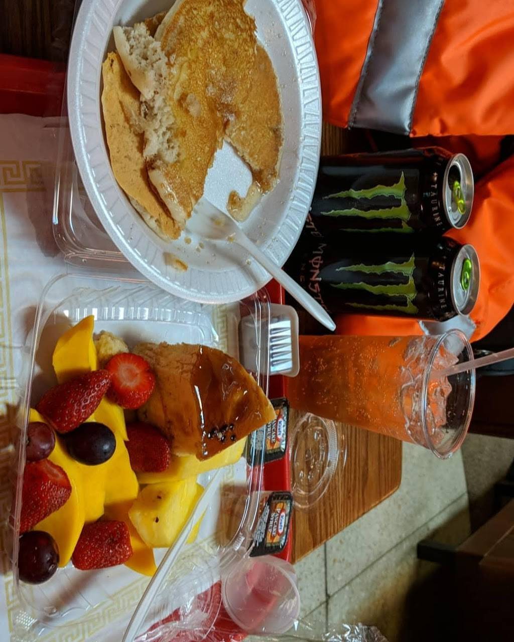 Pages Restaurant On the Mall | restaurant | 150 Halsey St, Newark, NJ 07102, USA | 9736236284 OR +1 973-623-6284