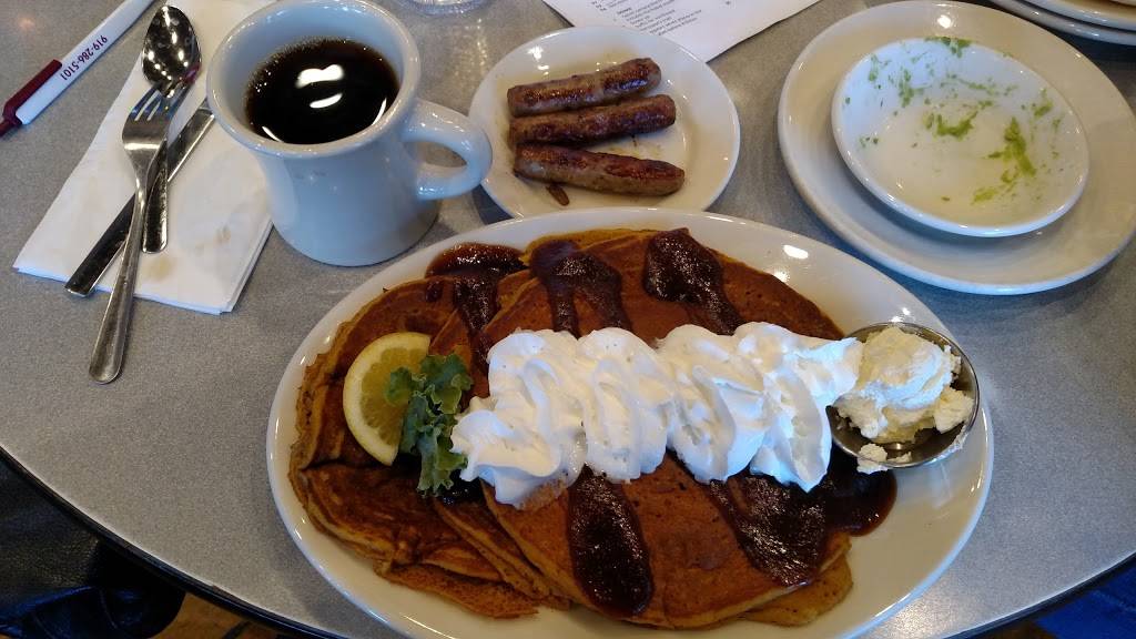 Elmos Diner | restaurant | 200 N Greensboro St, Carrboro, NC 27510, USA | 9199292909 OR +1 919-929-2909