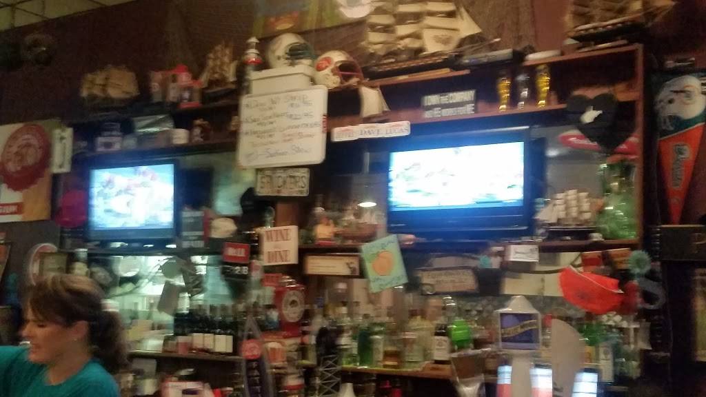 Shuckers | night club | 70 Olde Main Plaza, St Albans, WV 25177, USA | 3047221500 OR +1 304-722-1500