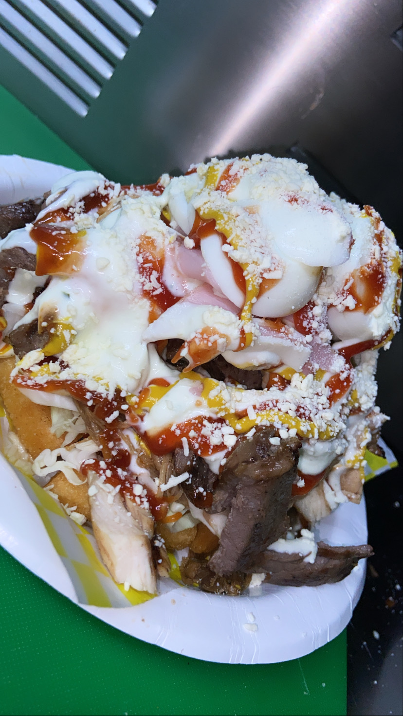 Big Tatos Express Grill | restaurant | 8300 NW 74th St, Medley, FL 33166, USA | 7862526784 OR +1 786-252-6784