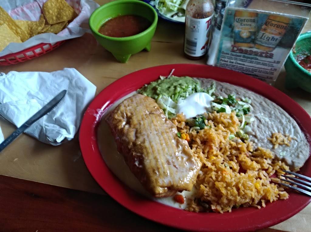 La Casa Jalisco | restaurant | 101 E Bridge St, Streator, IL 61364, USA | 8156735070 OR +1 815-673-5070