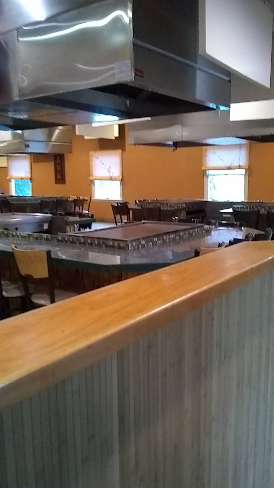 Umi Japanese Steakhouse | restaurant | 1027 Grand Army of the Republic Hwy, Swansea, MA 02777, USA | 5086721490 OR +1 508-672-1490