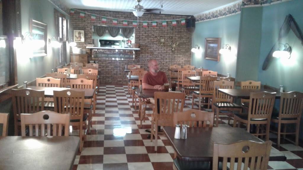 Gerries | restaurant | 545 N 9th St, Clinton, IN 47842, USA | 7658323130 OR +1 765-832-3130