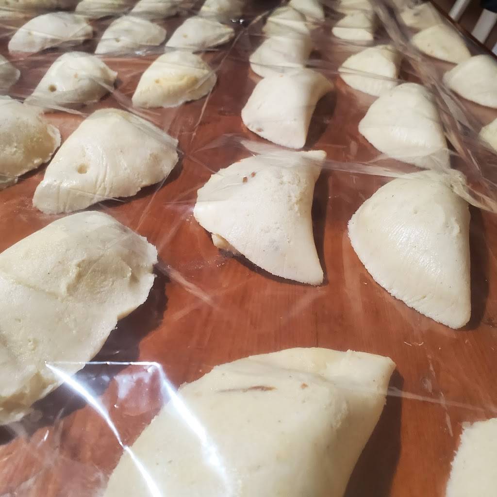 Moon arepas | restaurant | 6408 Vernor Hwy, Detroit, MI 48209, USA | 3136933164 OR +1 313-693-3164