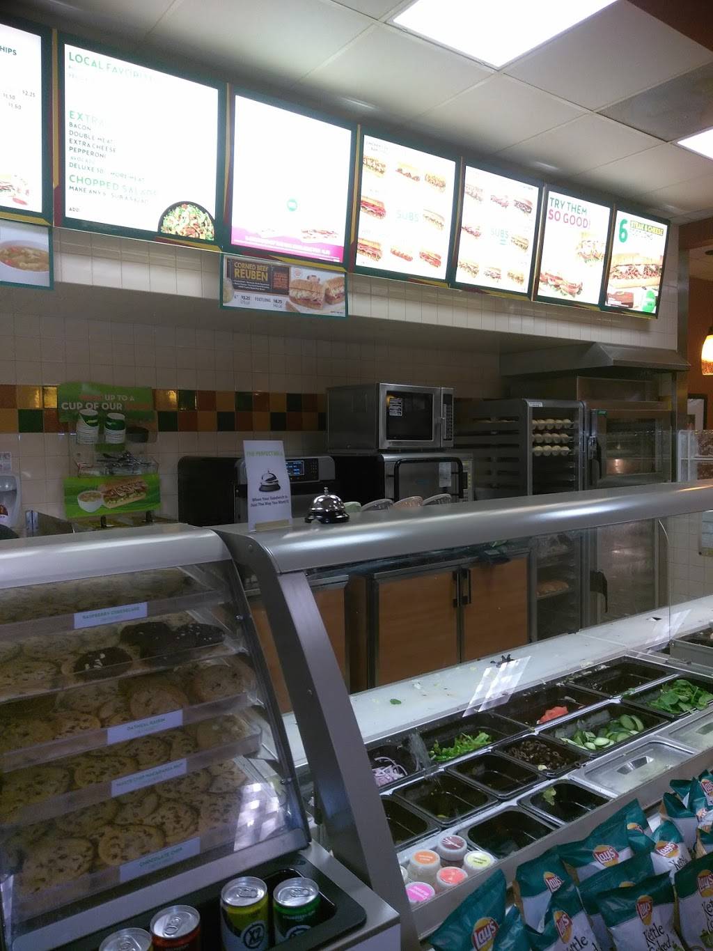 Subway Restaurants | restaurant | Marketplace, 1222 E Magnolia Ave STE 104, Corona, CA 92881, USA | 9512726616 OR +1 951-272-6616