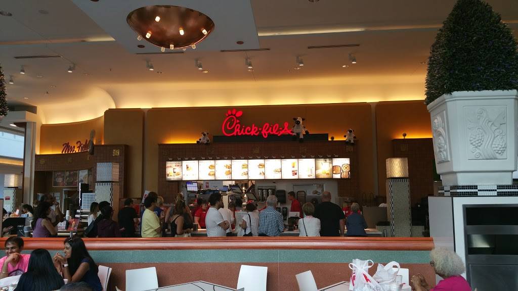 Chick-fil-A | restaurant | 2800 W Big Beaver Rd Ste Y-323, Troy, MI 48084, USA | 2489300135 OR +1 248-930-0135