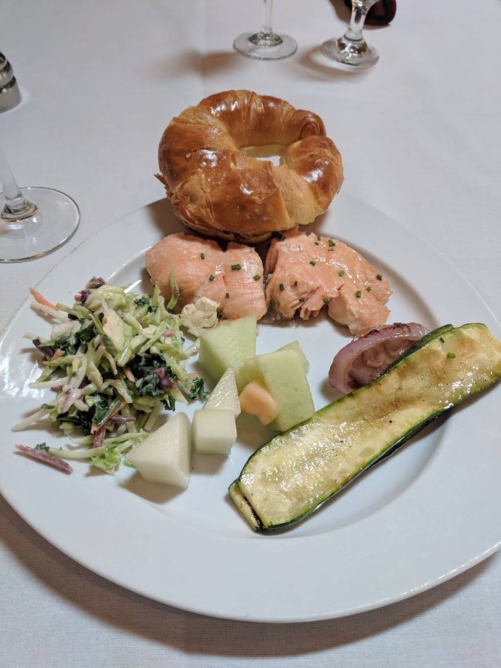 Longboards Bar & Grill | restaurant | 402 Poplar Valley Rd, Blairsden, CA 96103, USA | 5308361111 OR +1 530-836-1111