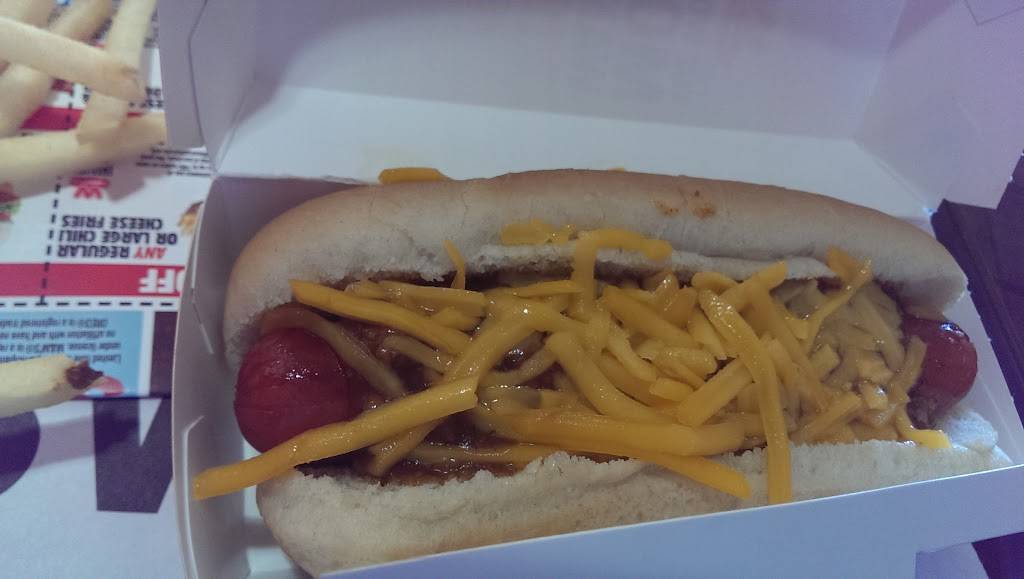 Wienerschnitzel | restaurant | 18900 Soledad Canyon Rd, Santa Clarita, CA 91350, USA | 6612527921 OR +1 661-252-7921