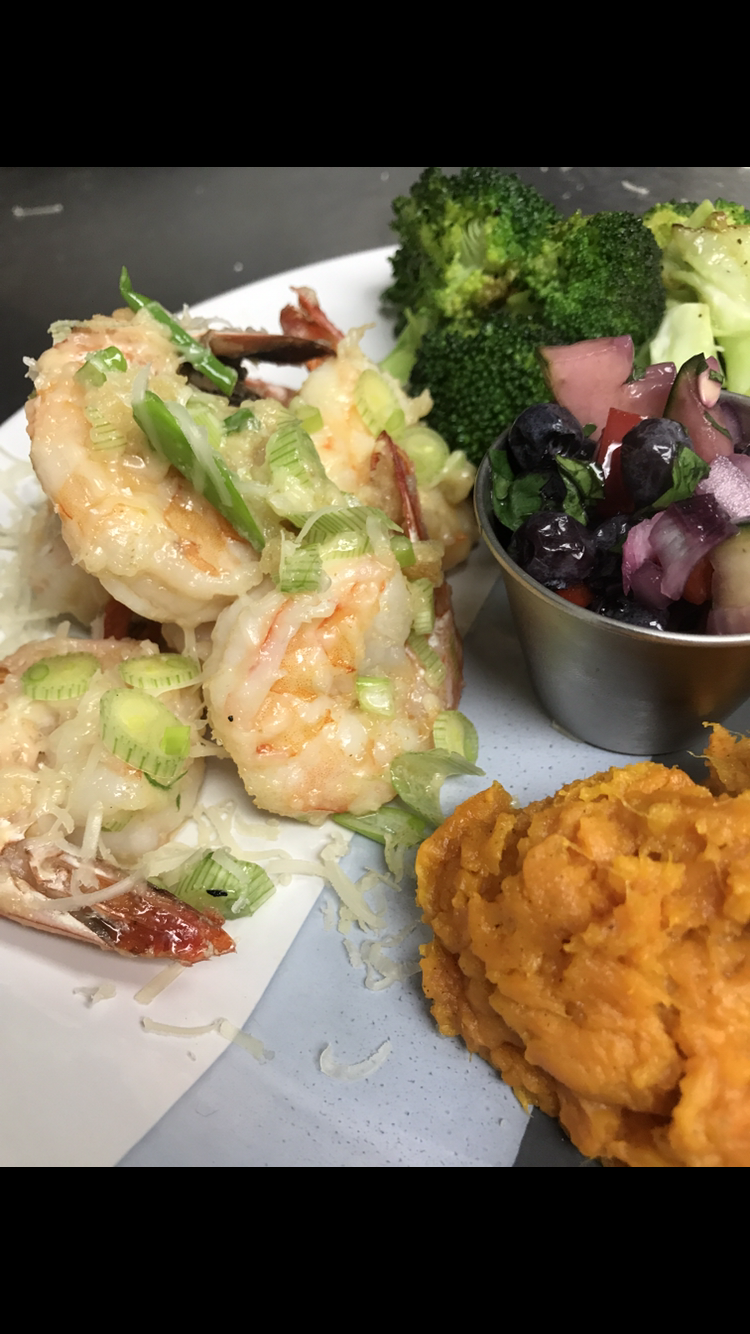 Winey Beach Cafe | restaurant | 1350 119th St, Whiting, IN 46394, USA | 2196591466 OR +1 219-659-1466