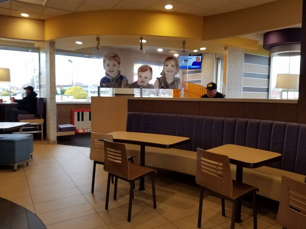 McDonalds | cafe | 7059 Mechanicsville Turnpike, Mechanicsville, VA 23111, USA | 8047461747 OR +1 804-746-1747