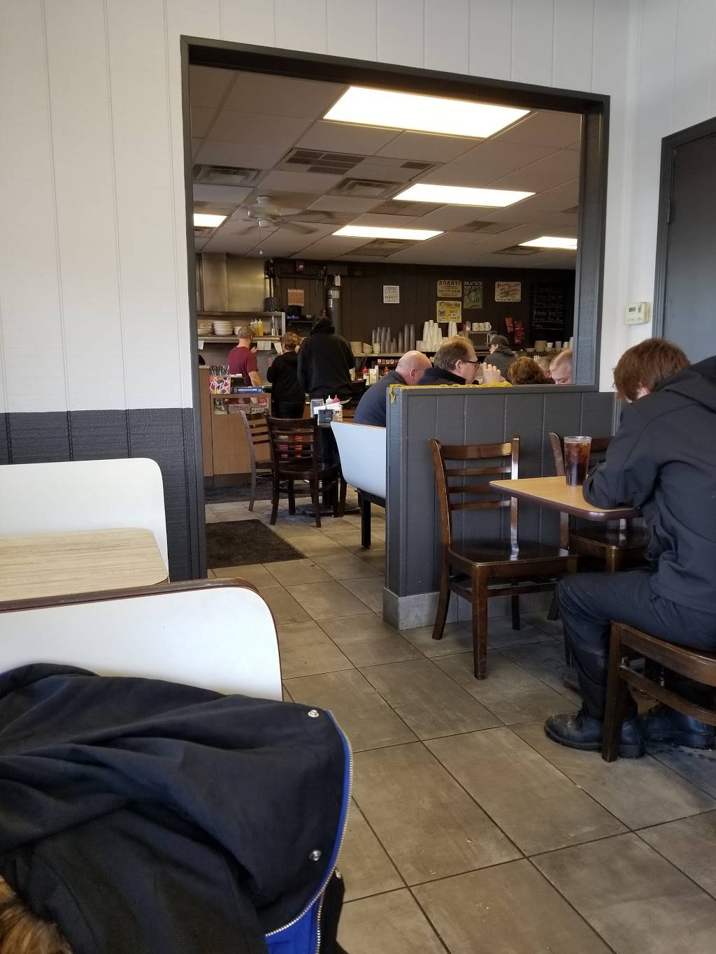 Bryans Neighborhood Coney | restaurant | 3861 Elizabeth Lake Rd, Waterford Twp, MI 48328, USA | 2486811739 OR +1 248-681-1739