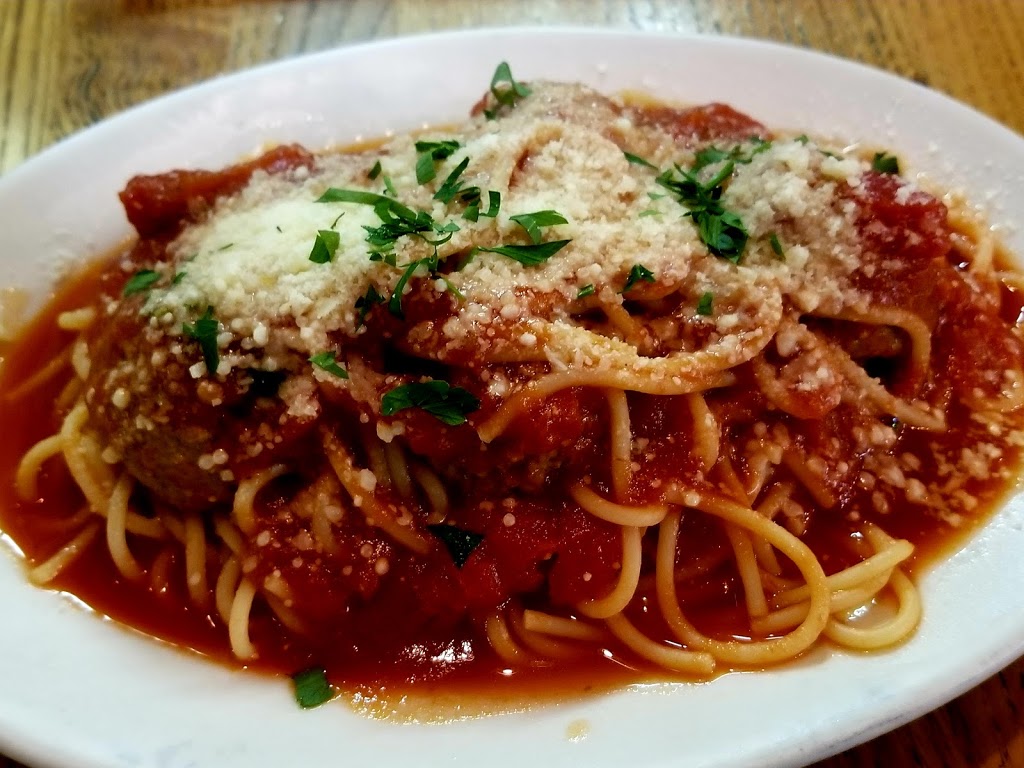 Dinos Cafe | restaurant | 141 Salem St, Boston, MA 02113, USA | 6172271991 OR +1 617-227-1991