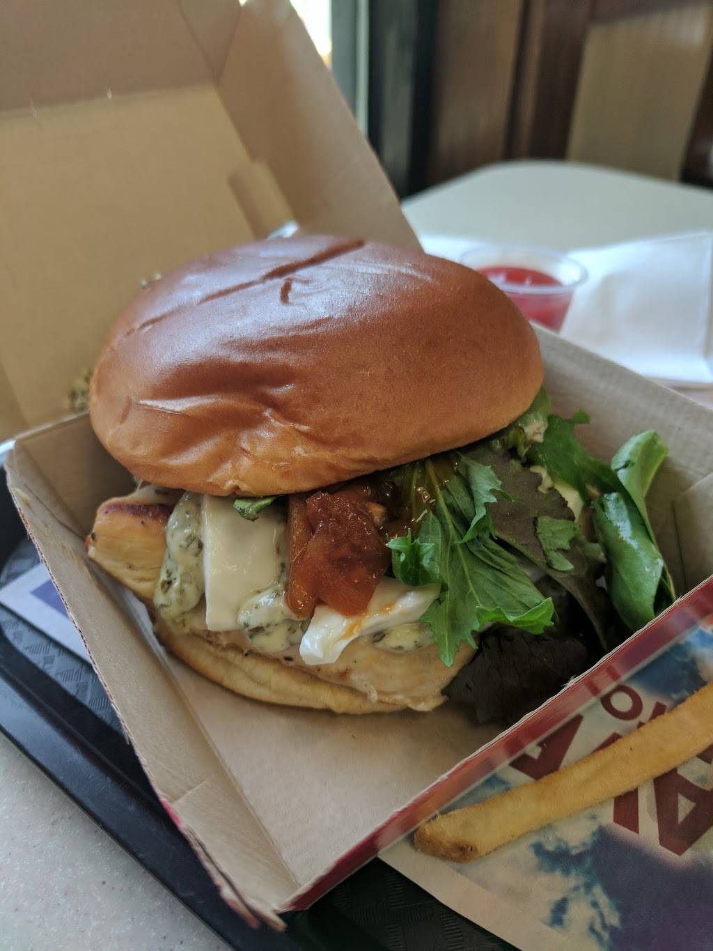 Wendys | restaurant | 3431 Columbia Pike, Arlington, VA 22204, USA | 7035215133 OR +1 703-521-5133