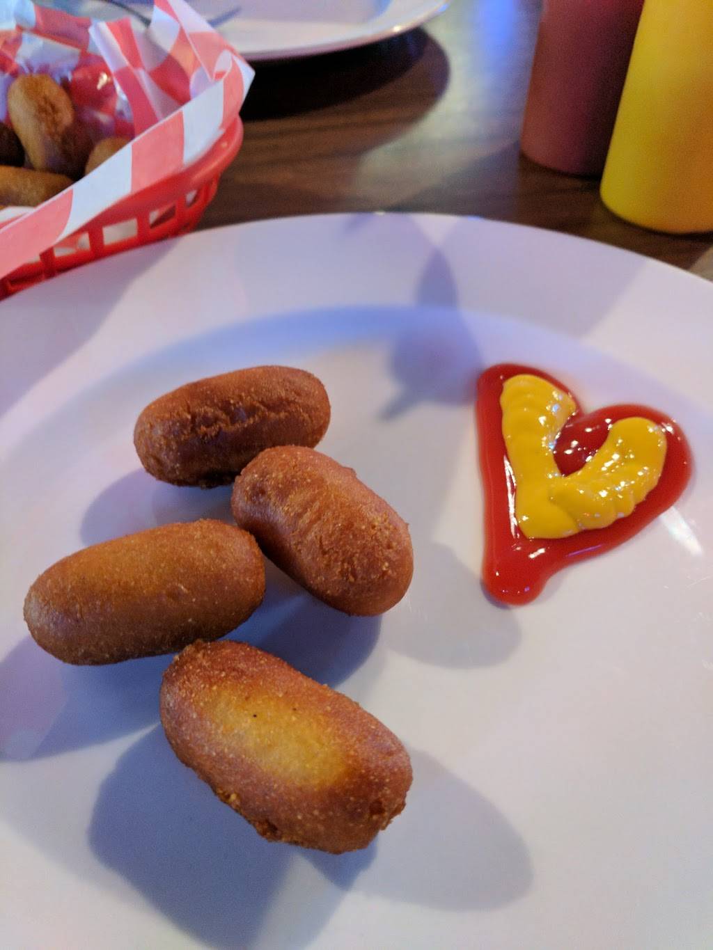 Pizza Parlor | restaurant | 1401 NE Seward Ave, Topeka, KS 66616, USA | 7852325190 OR +1 785-232-5190