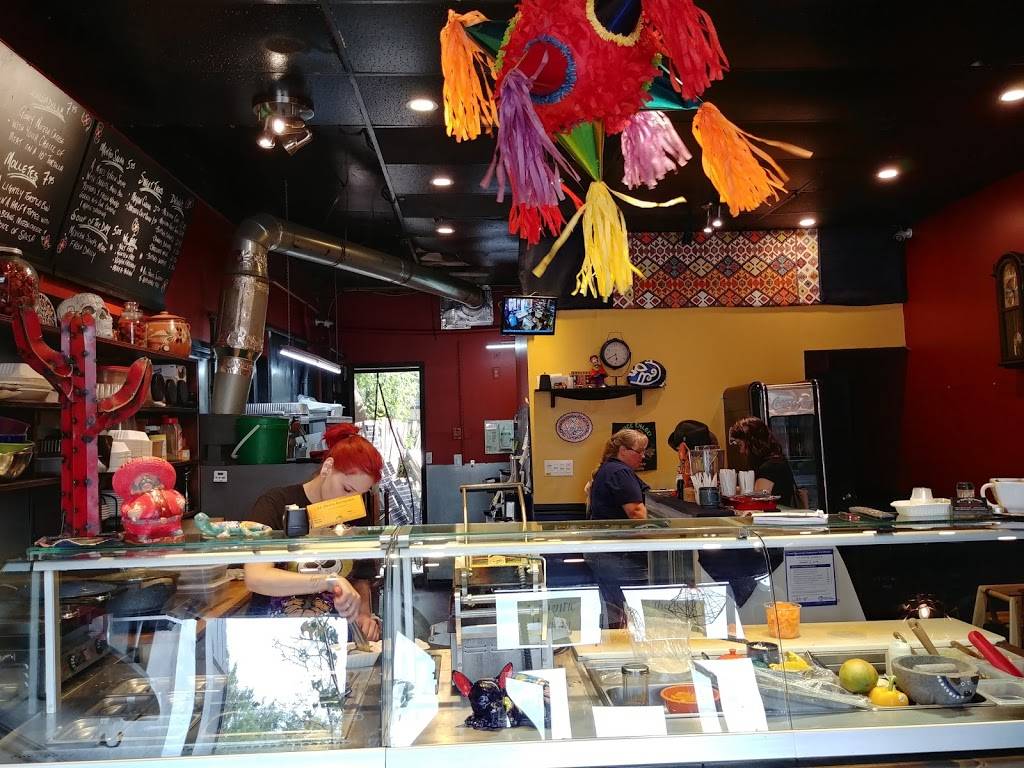 La Mesita Mexican Restaurant | restaurant | 229 Hunter St W, Peterborough, ON K9H 2L1, Canada | 7053042415 OR +1 705-304-2415