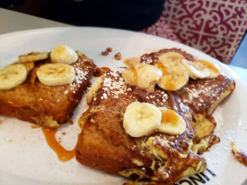 Lincoln Square Pancake House | restaurant | 613 W 11th St, Indianapolis, IN 46202, USA | 3179867565 OR +1 317-986-7565