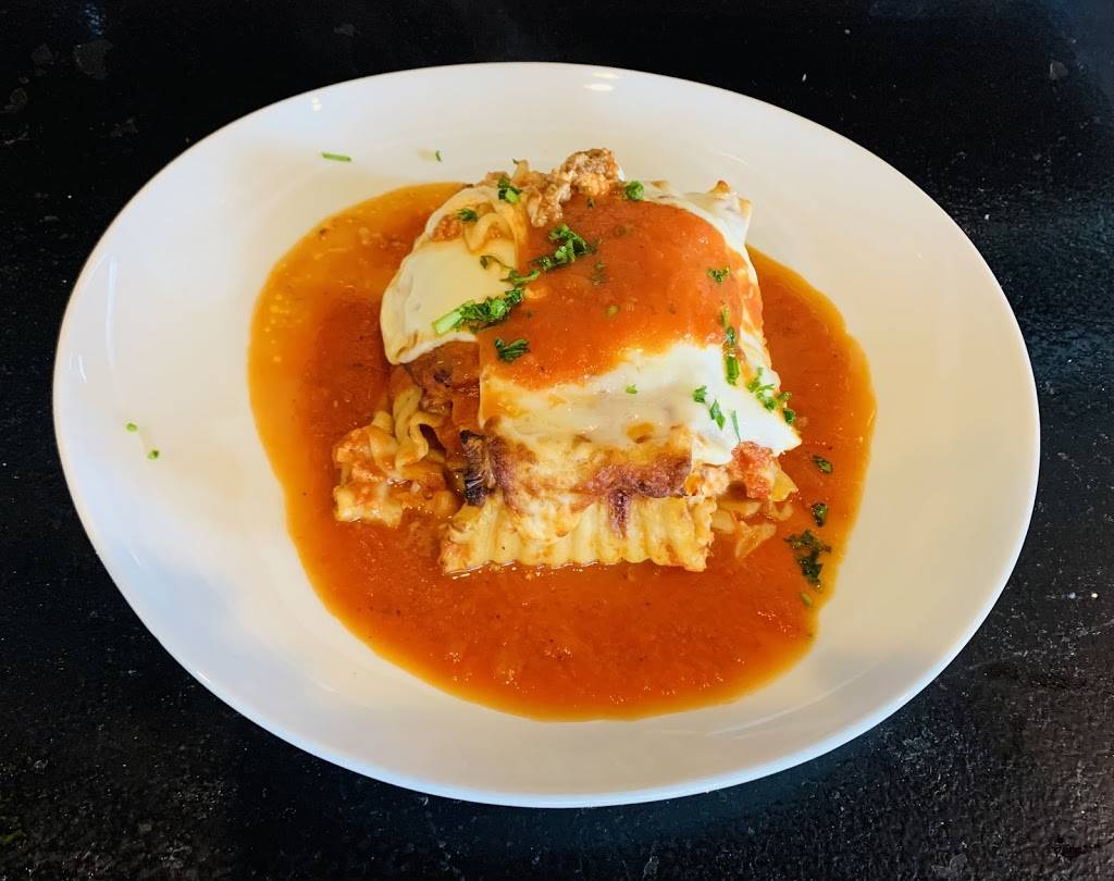 The Italian House | restaurant | 1106 Army Post Rd, Des Moines, IA 50315, USA | 5156306755 OR +1 515-630-6755