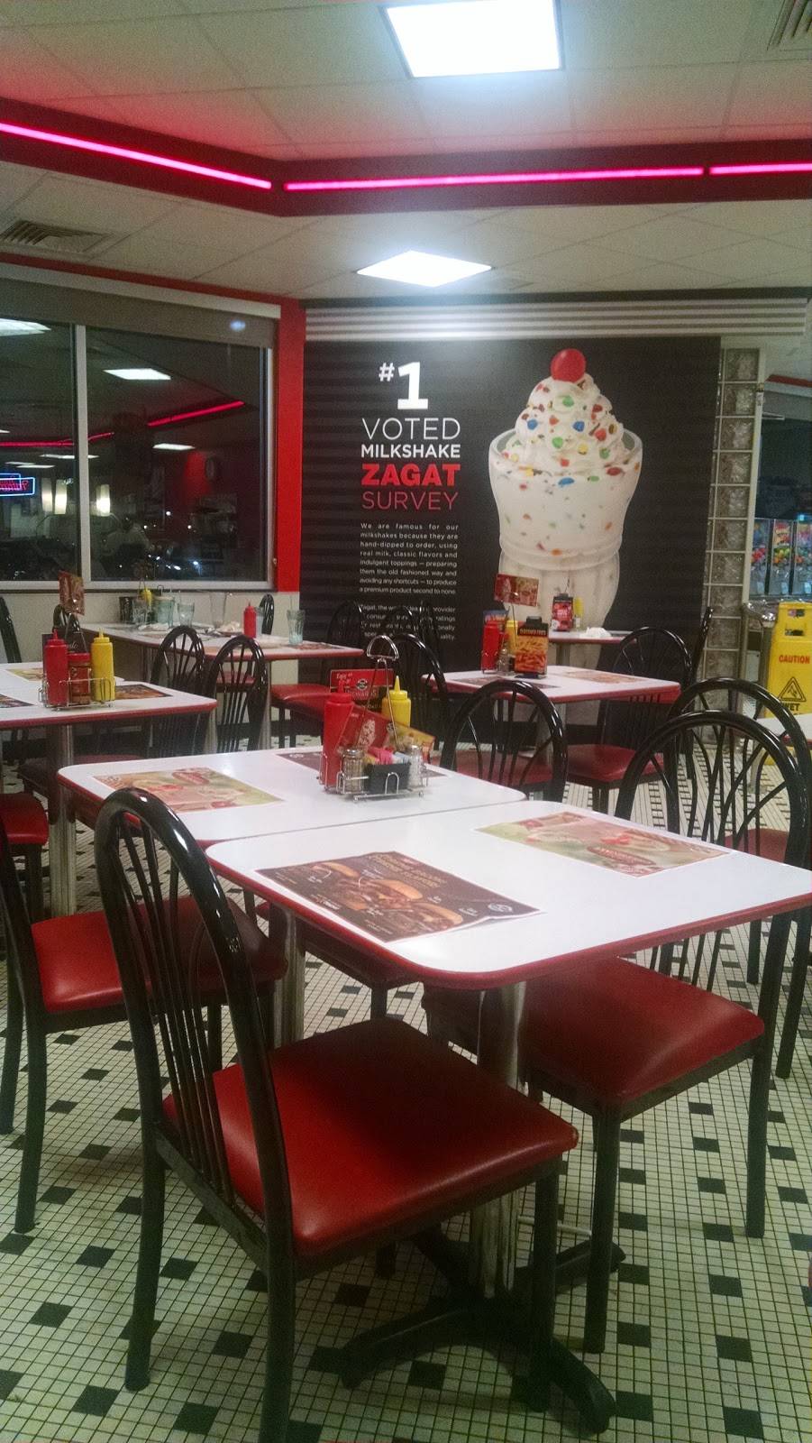 Steak n Shake | restaurant | 1330 E Pershing Rd, Decatur, IL 62526, USA | 2178773231 OR +1 217-877-3231