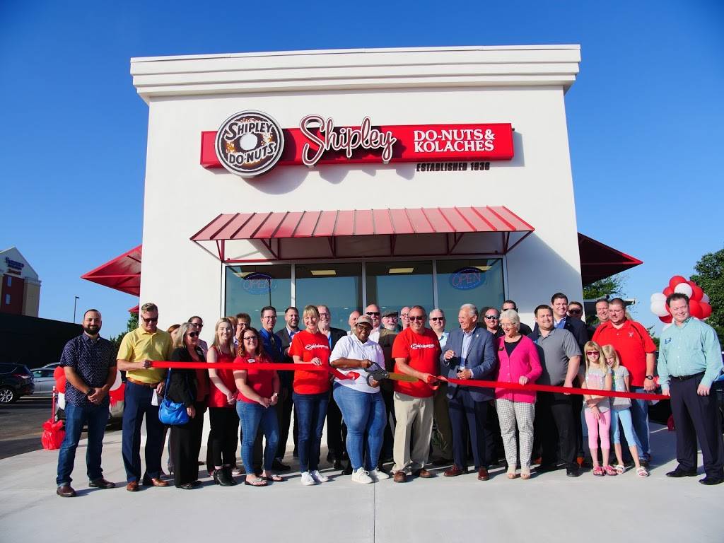 Shipley Do-Nuts | bakery | 5750 Northwest Expy, Warr Acres, OK 73132, USA | 4057213409 OR +1 405-721-3409