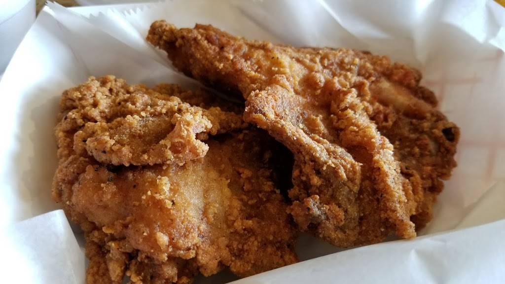 Ms Chicken Shack | restaurant | 1315 7th Ave, Beaver Falls, PA 15010, USA | 7247095139 OR +1 724-709-5139